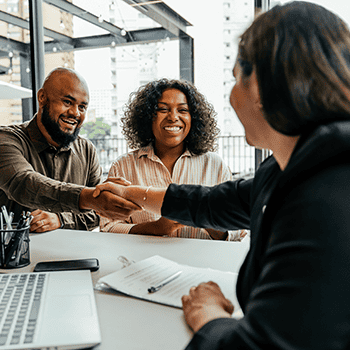 Business owners opening a savings account.