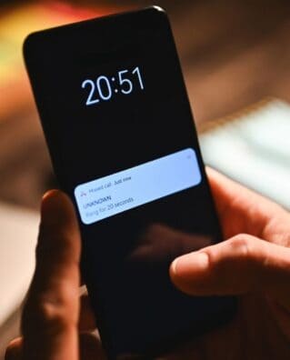 How to Spot the Warning Signs of Identity Theft